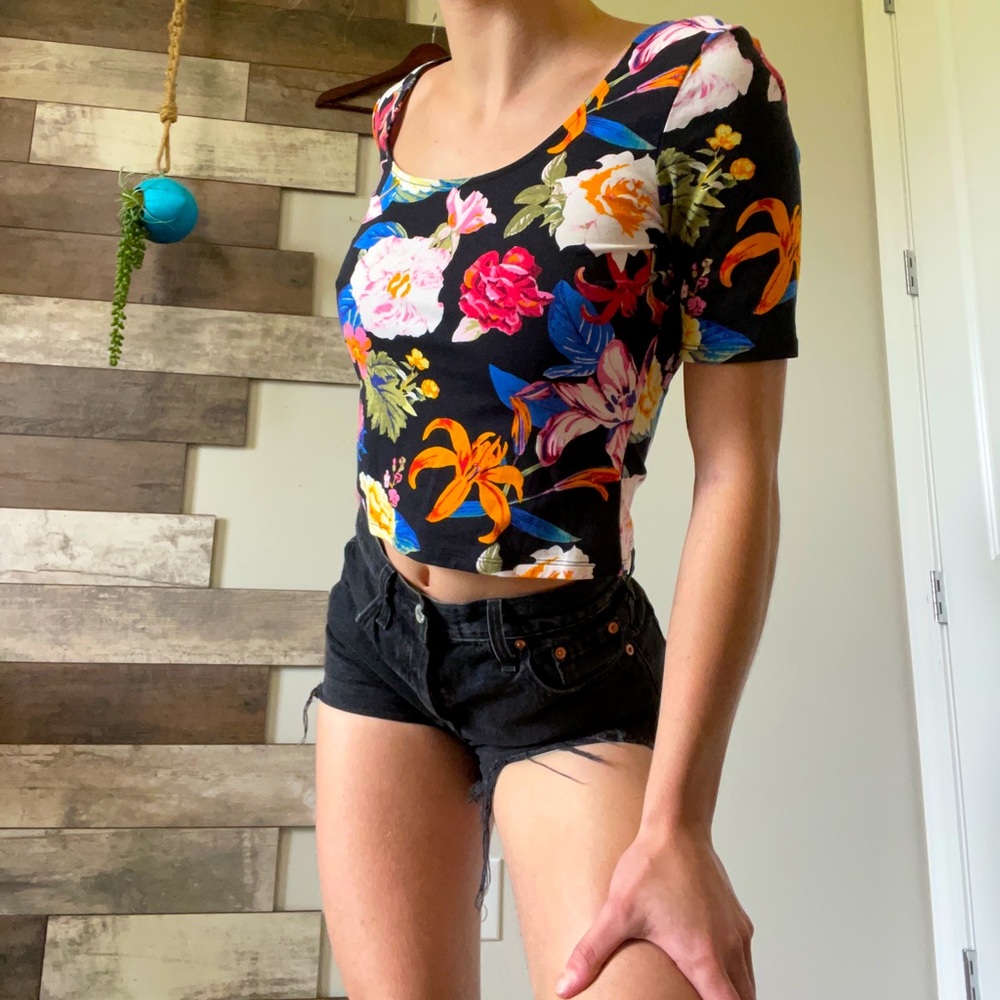 Guess floral top